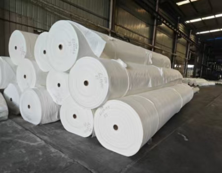 Vải địa kỹ thuật không dệt sợi filament so với sợi staple: Nên lựa chọn loại nào cho các dự án kỹ thuật khác nhau?